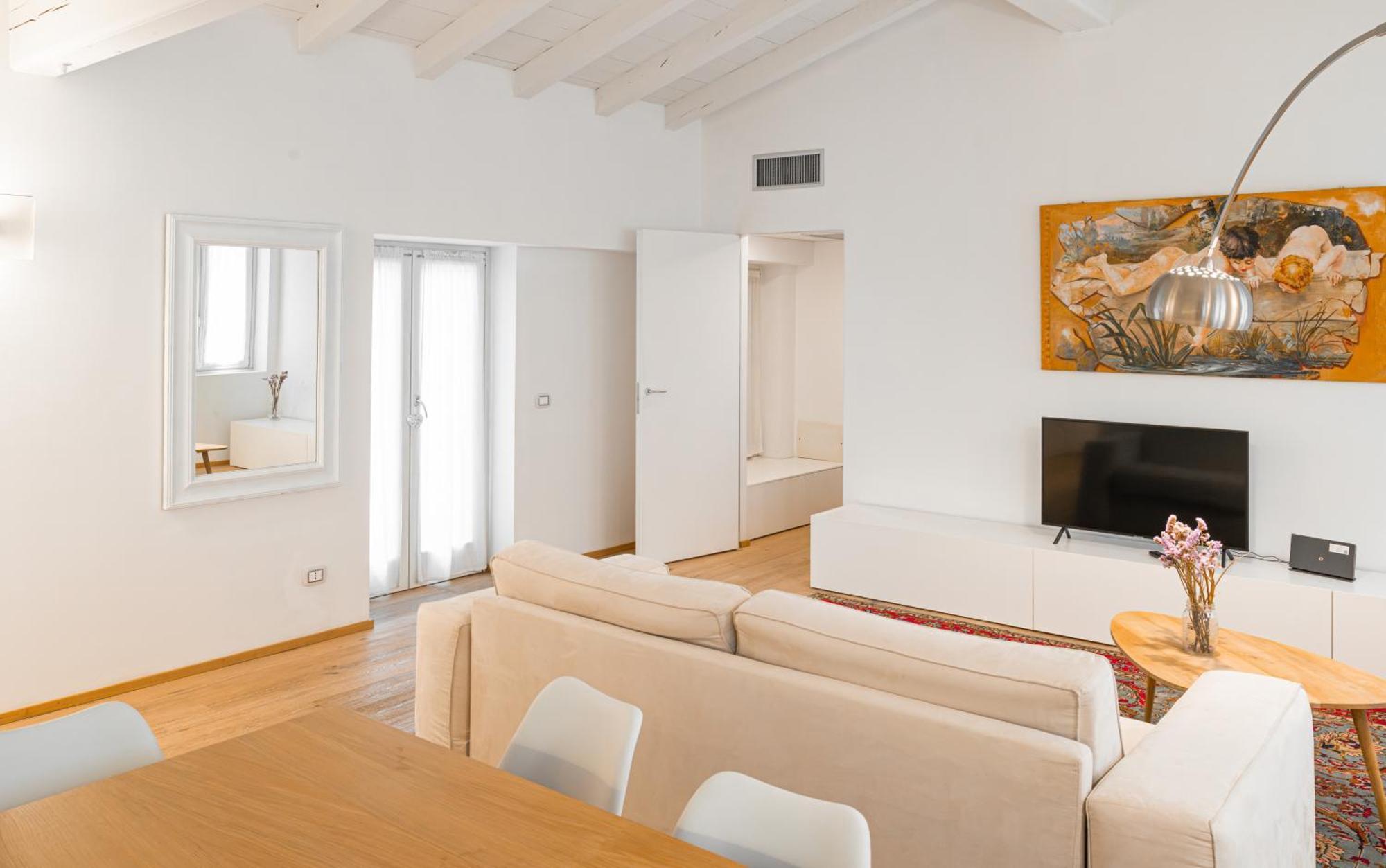 White Moon Crema & Parking Apartment Exterior photo